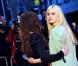 Look bohème couture pour Elle Fanning et total look noir pour Alice Englert à la première de  Ginger and Rosa  au BFI London Film Festival. Londres, le 13 octobre 2012.