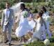 Jean-Luc Delarue, le jour de son mariage, aux côtés de son épouse Anissa, à Sauzon (mai 2012). Photo exclusive.