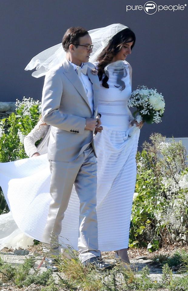 Jean-Luc Delarue et Anissa Khel au sommet du bonheur le jour de leur mariage le 12 mai 2012 à Sauzon