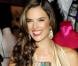 Alessandra Ambrosio, heureuse de présenter le Fantasy Bra à New York le 18 octobre 2012