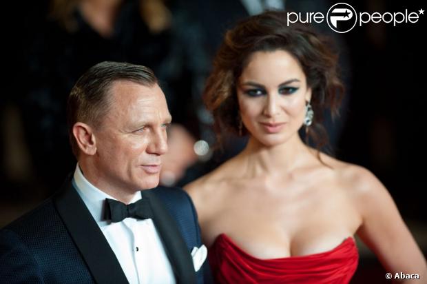 Daniel Craig et Bérénice Marlohe lors de l'avant-première à Londres du film Skyfall le 23 octobre 2012
