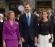 Letizia d'Espagne, son époux Felipe et la reine Sofia arrivent à la remise des Prix Prince des Asturies à Oviedo le 26 octobre 2012