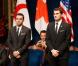 Iker Casillas et Xavi Hernandez recoivent leurs prix lors du Prix Prince des Asturies à Oviedo le 26 octobre 2012