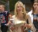 Heather Locklear assiste au match de football auquel sa fille participe en tant que pom-pom girl, le samedi 27 octobre 2012.