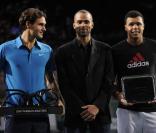 Jo Wilfried Tsonga après sa défaite en finale du Masters 1000 de Paris Bercy face à Roger Federer le 13 novembre 2011 en compagnie de Tony Parker