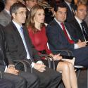 Letizia d'Espagne : Caliente en rouge et noir, elle en appelle à la générosité