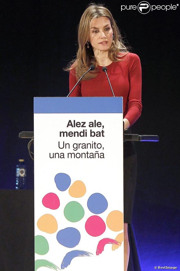 AGENDA PERSONAL DE LA PRINCESA LETIZIA Nº (2) - Página 58 990235-la-princesse-letizia-d-espagne-assiste-620x0-1