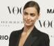 Irina Shayk, ultra sexy dans son costume Yves Saint Laurent, assiste à la soirée lancement du Vogue España de décembre 2012 au palais Fernán Núñez. Madrid, le 27 novembre 2012.