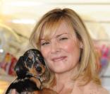 Kim Cattrall lance les soldes de chez Harrods