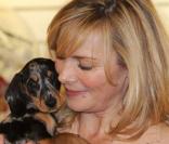 Kim Cattrall lance les soldes de chez Harrods