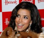 Eva Longoria lance les soldes de chez Harrods, en décembre 2006