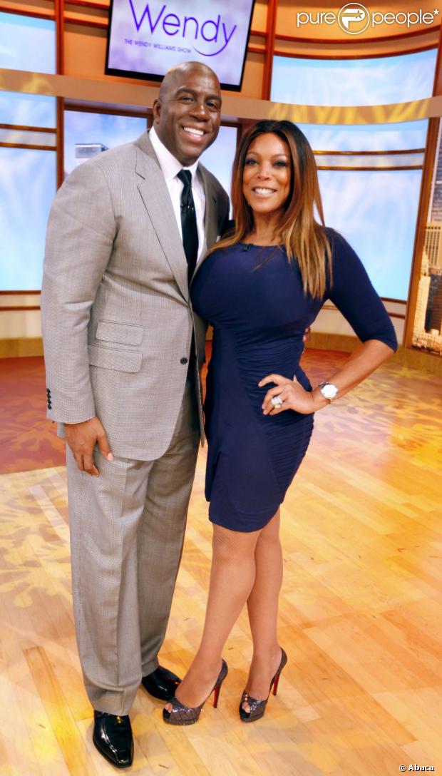 Magic Johnson et Wendy Williams lors du Wendy Williams Show à New York  le 10 octobre 2012
