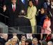 Comparatif des deux cérémonies d'investiture du président Barack Obama au Capitol de Washington, en 2009 (photo du haut) puis 2013 (photo du bas)