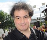 Raphaël Mezrahi au rassemblement en l'honneur d'Ingrid Bétancourt