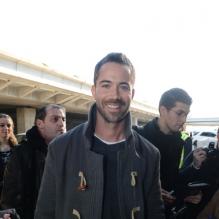 Emmanuel Moire débarque à l'aéroport de Nice, le 25 janvier 2013, pour la cérémonie des NRJ Music Awards, diffusée sur TF1, samedi 26 janvier 2013.