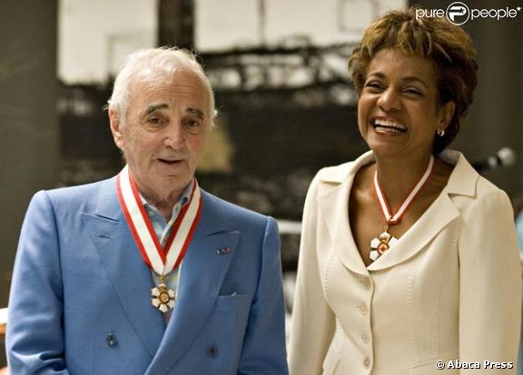 Charles Aznavour reçoit la plus haute distinction canadienne à Quebec