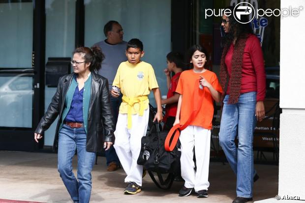 [NUOVE FOTO] Prince, Paris e Blanket Jackson  - Pagina 10 1050067-blanket-jackson-sort-de-son-cours-de-620x0-2