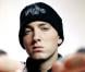 Quand Eminem s'énerve dans les toilettes d'un club de strip-tease...