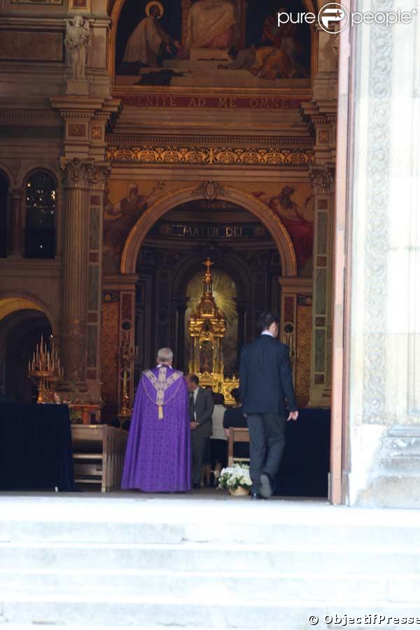 L'église Saint François Xavier lors de l'enterrement de Frédéric Botton