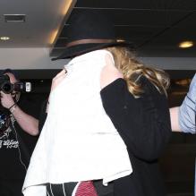 Adele très timide et son fils à l'aéroport de Los Angeles, le 2 mars 2013.