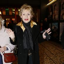 Annie Cordy à son arrivée au concert anniversaire de Serge Lama à l'Olympia, le 11 février 2013