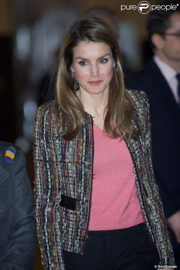 AGENDA PERSONAL DE LA PRINCESA LETIZIA Nº (2) - Página 83 1073275-la-princesse-letizia-d-espagne-assiste-620x0-1