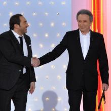 Michel Drucker et Patrick Timsit lors de l'enregistrement de Vivement Dimanche le 13 mars 2013, émission diffusée le 17 mars 2013 sur France 2
