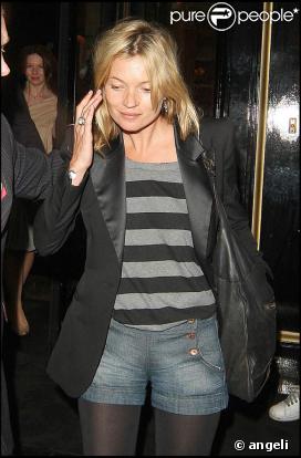 Kate Moss à la sortie de l'hôtel Dorchester à Londres