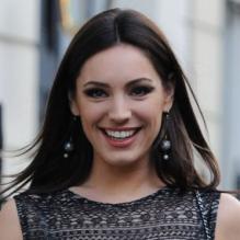 Kelly Brook quitte son appartement pour se rendre sur le plateau de l'émission Celebrity Juice à Londres. Le 13 mars 2013.