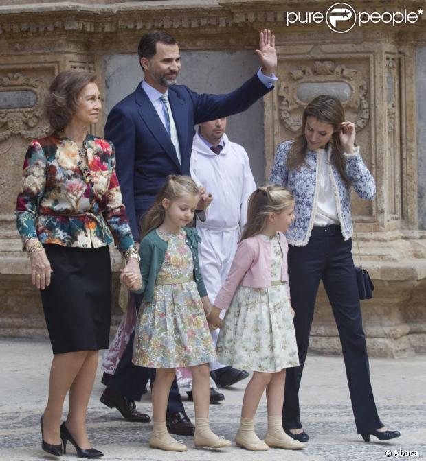 SEMANA SANTA 2013 - Página 7 1091187-spanish-royal-family-has-attended-the-620x0-1
