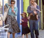 Maggie Gyllenhaal : Maman cool et fashion pour une virée shopping en famille