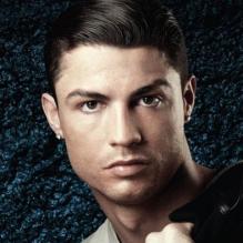 Le footballeur Cristiano Ronaldo photographié par Jose Manuel Ferrater pour la campagne 2013 de Jacob &amp; Co.