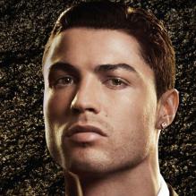 Le footballeur Cristiano Ronaldo, nouvel ambassadeur des montres Jacob &amp; Co., s'illustre devant l'objectif de Jose Manuel Ferrater.