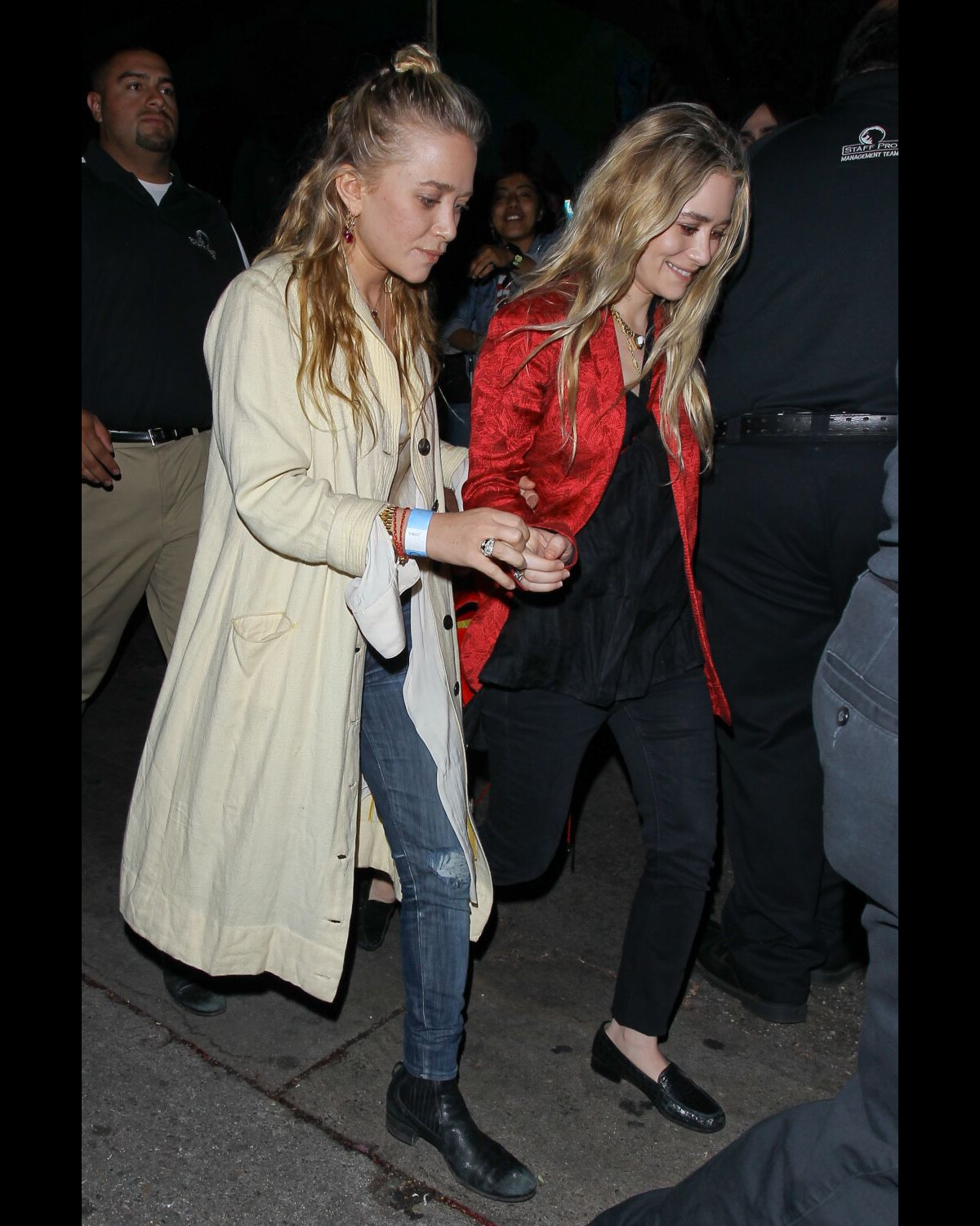 Vidéo Mary Kate Olsen et Ashley Olsen arrivent à l Echoplex pour le