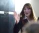 Carla Bruni : Sourires et séance d'autographes au côté d'Helena Noguerra