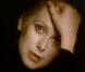 Catherine Deneuve égérie Chanel N°5. Publicité datant de 1973 réalisée par Helmut Newton pour le marché américain.