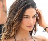 Lily Aldridge : Comme Adriana Lima, elle fait tomber le haut à Saint-Barth'