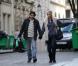 Adriana Karembeu avec son compagnon André Ohanian en amoureux dans les rues de Paris le 24 septembre 2012.