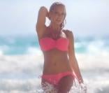 Sylvie van der Vaart : Un corps sublime qu'elle expose en bikini à la plage