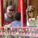 Christian Audigier : Repos mérité sous le soleil avec sa fiancée et son fils