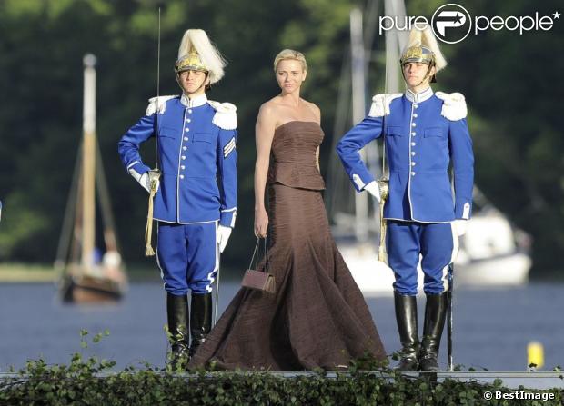 BODA REAL DE MAGDALENA DE SUECIA Y CHRIS O`NEILL 8/06/2013 - Página 33 1150286-la-princesse-charlene-de-monaco-620x0-1