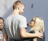 Rita Ora : Tendres adieux avec son chéri Calvin Harris
