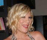 Tori Spelling dedicace son livre