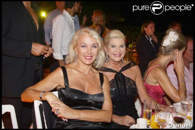 Denise Rich et Ivana Trump chez Tony Murray à Saint Tropez
