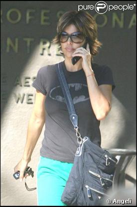 Lisa Rinna et son t-shirt Batman 