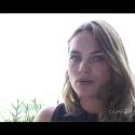 VIDEO EXCLUSIVE : La très belle Mélanie Maudran vous invite à passer l'été avec elle !