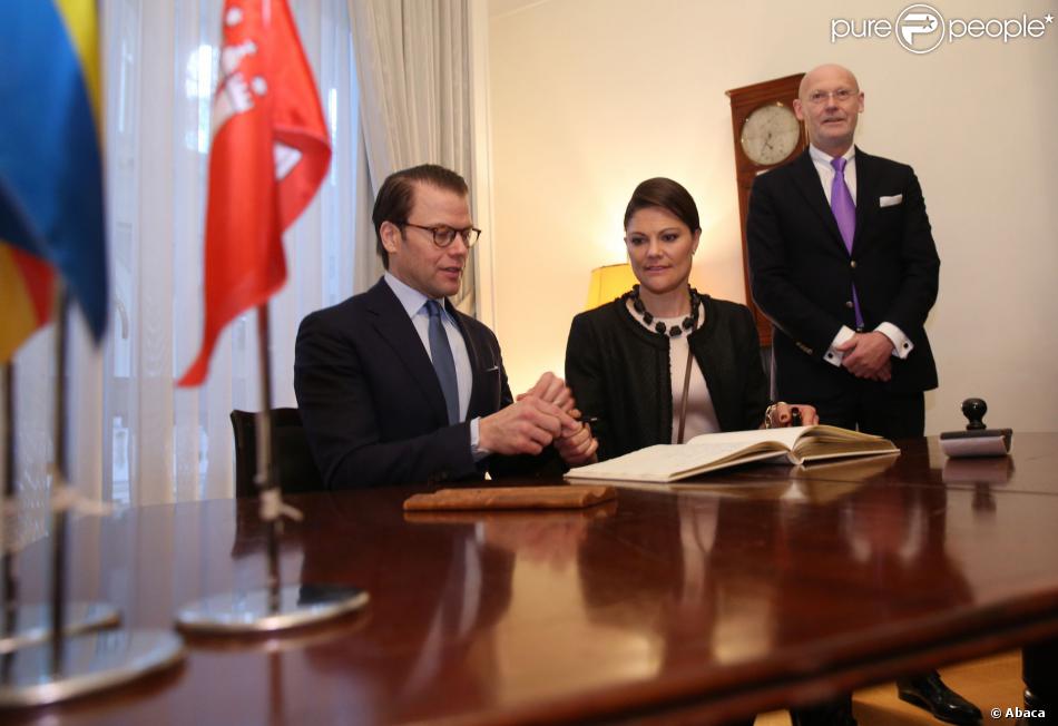 CASA REAL DE SUECIA - Página 37 1369653-swedish-crown-princess-victoria-and-950x0-1