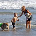 PHOTOS : Kate Hudson, sa maman, son frangin, son fils... tous à l'eau !