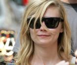 Kirsten Dunst et son badge 
