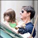 PHOTOS : Suri Cruise avec son père...  ça décoiffe !